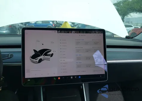 2018 Tesla Model 3 Long Range/Mid Range из США, поврежденный, VIN 5YJ3E1EA4JF035245